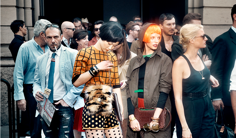 Besucher einer Veranstaltung des Unternehmens Gucci auf der Mailänder Modewoche
